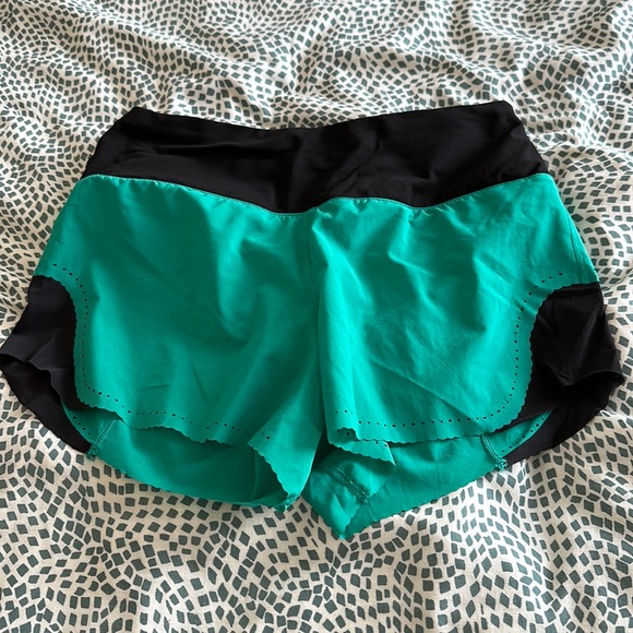 Lululemon Smooth Stride Short - Picture 3 of 10